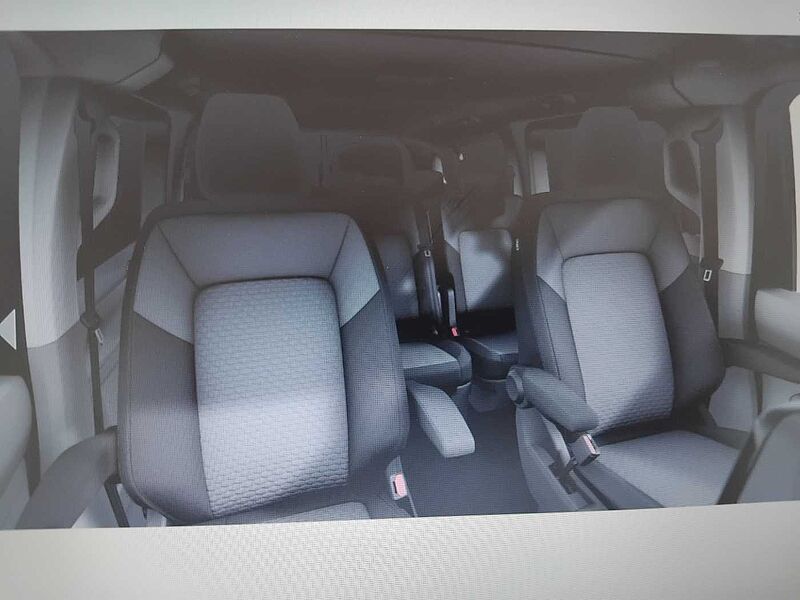 Volkswagen Caravelle 2.0 TDI 170CV AUT. LIFE PL in arrivo