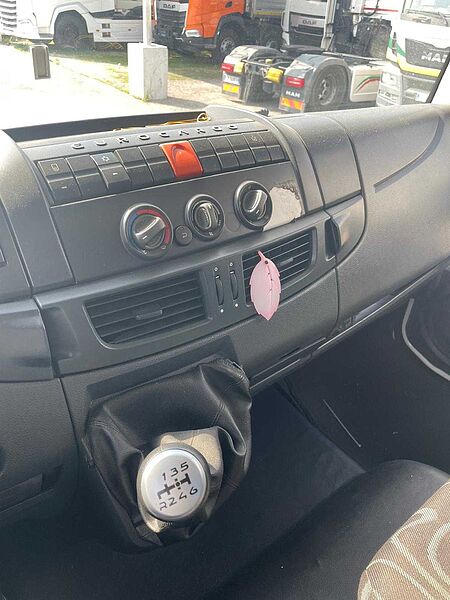 Iveco EUROCARGO 120E22